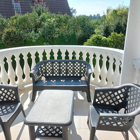 Apartamenty Junona Nad Morzem, W Domu Z Ogrodem, Obok Stegna I Jantar Junoszyno Exterior photo