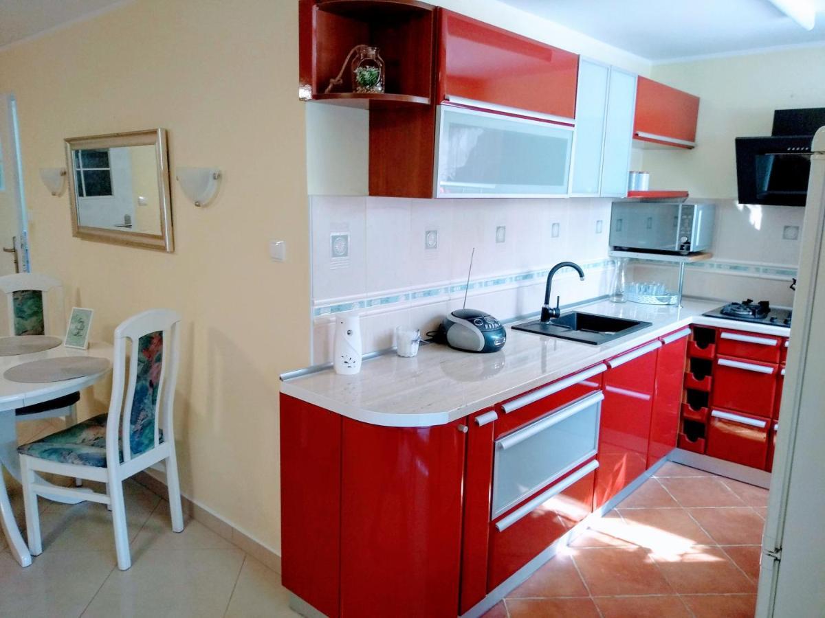 Apartamenty Junona Nad Morzem, W Domu Z Ogrodem, Obok Stegna I Jantar Junoszyno Exterior photo