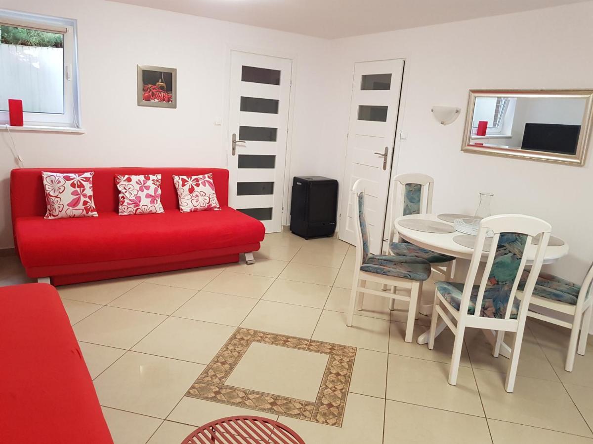Apartamenty Junona Nad Morzem, W Domu Z Ogrodem, Obok Stegna I Jantar Junoszyno Exterior photo