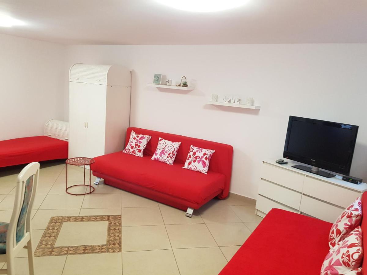Apartamenty Junona Nad Morzem, W Domu Z Ogrodem, Obok Stegna I Jantar Junoszyno Exterior photo